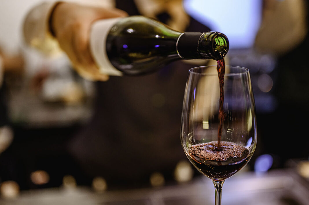 EPIDEMIJA KAO INSPIRACIJA: Francuski vinar napravio vino posvećeno kovidu 19